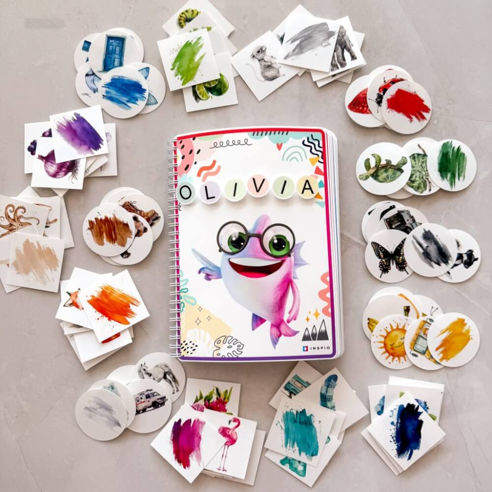 Livre universel - Associer les couleurs et les objets - Livre interactif Montessori pour les enfants avec les couleurs